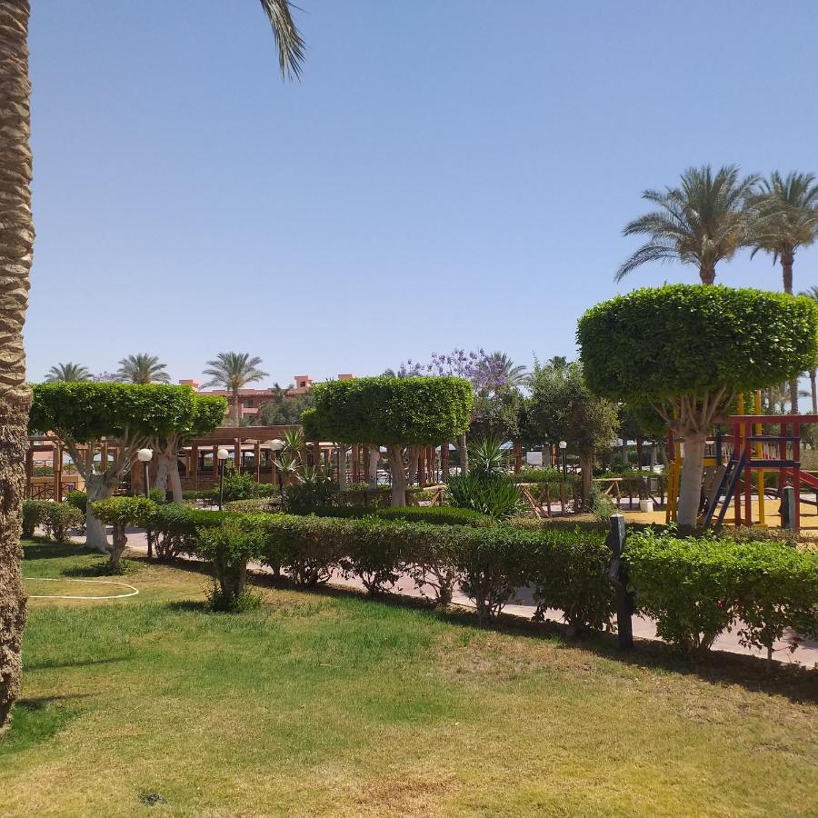شاليه فرش فندقي بقرية بالميرا بيتش العين السخنه للعائلات Айн-Сохна Экстерьер фото
